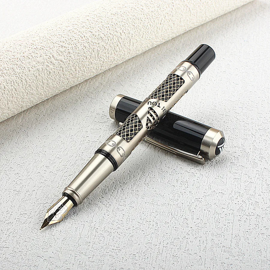 B. Pluma estilográfica